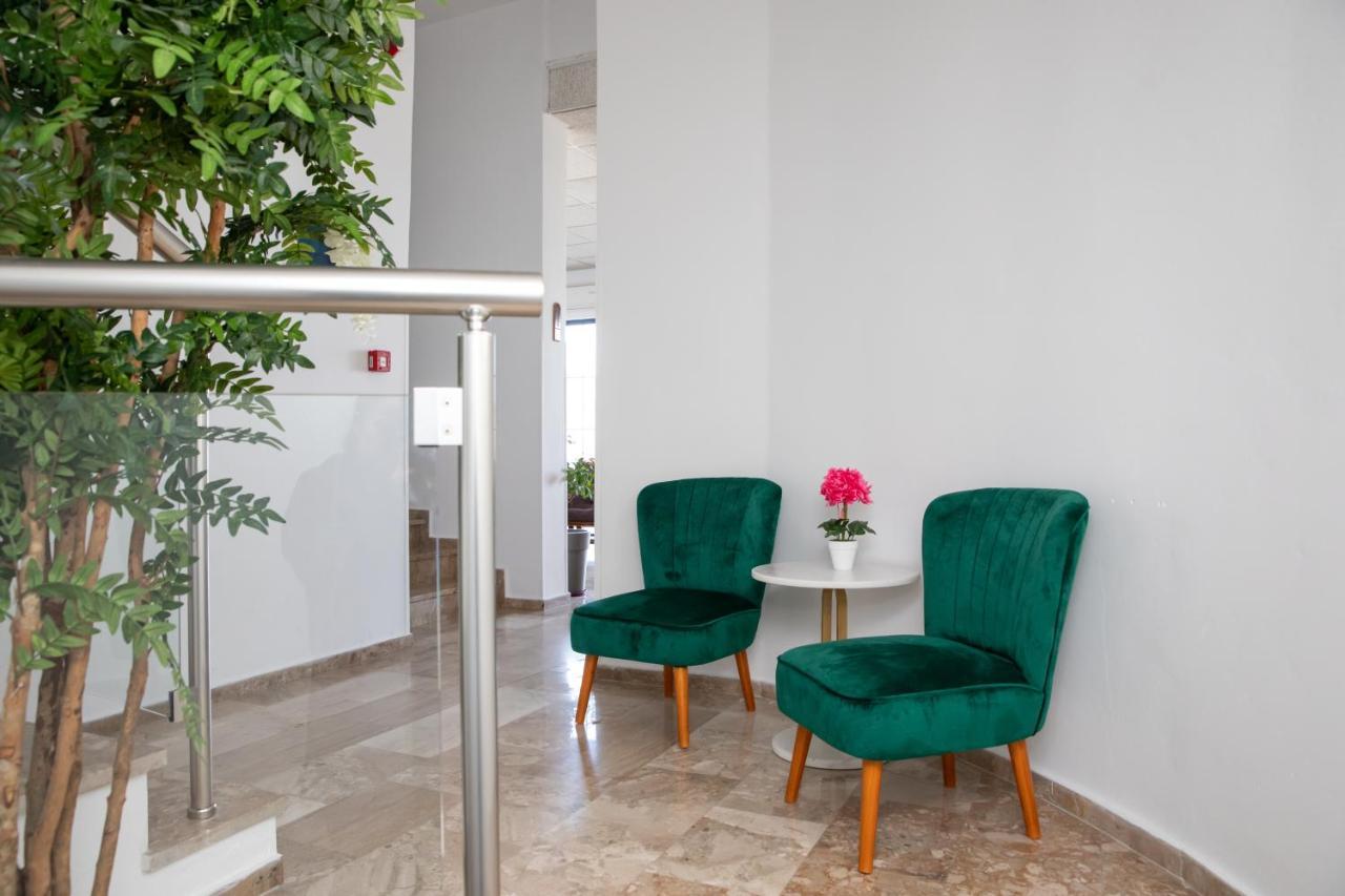 Sea Breeze Hotel 마스티차리 외부 사진